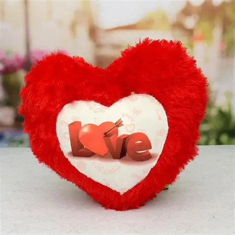 LOVE PILLOW SOFT